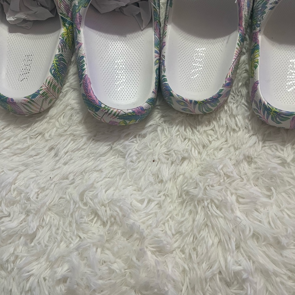 Slides Tropical Size 6 7 Or 11 - Picture 5 of 6